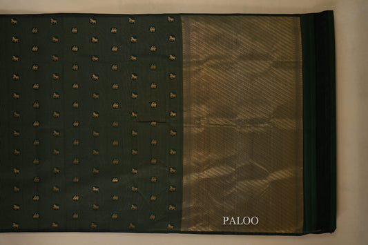 Green Lightweight Kanjivaram silk Saree paloo