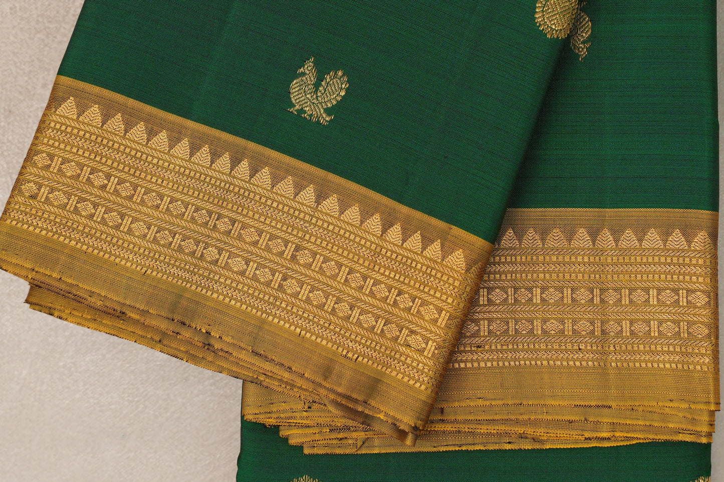 Deep green with Golden Mustard borders Vintage Kanjivaram Silk Saree border
