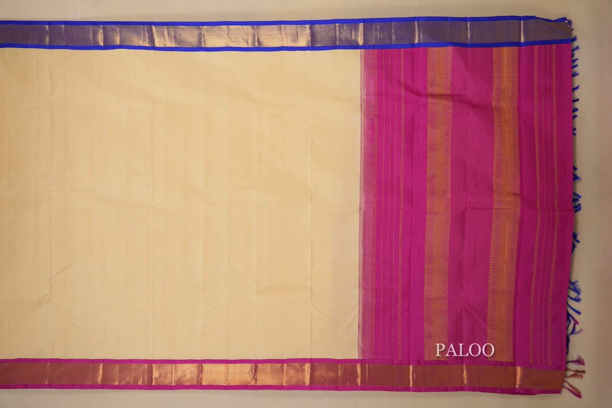 Off White Vintage Kanjivaram Silk Saree pink paloo