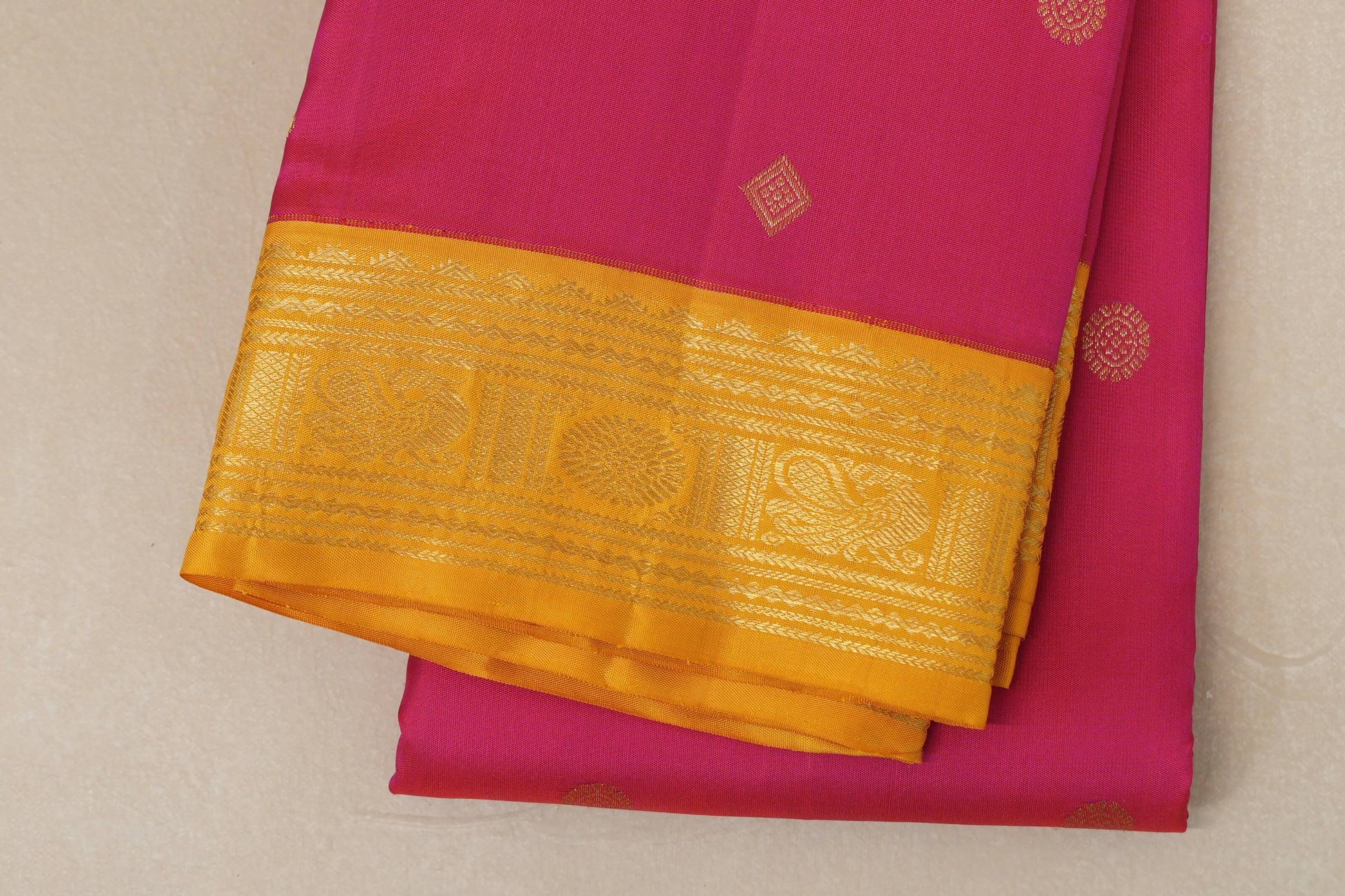Bright Pink  Vintage Kanjivaram Silk Saree border zoom