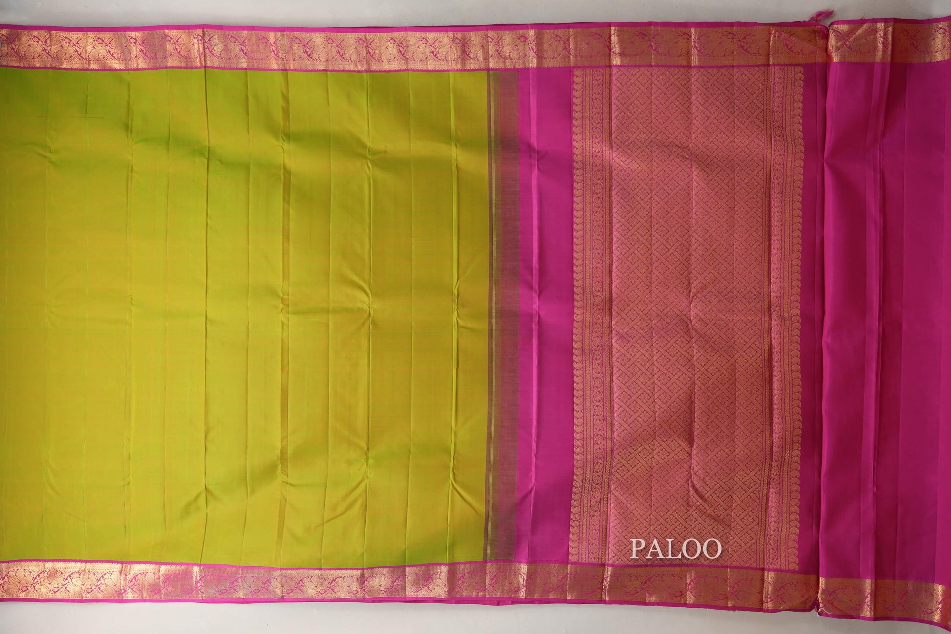 Dual Tone of Yellow & Green with Rani Pink Borders Vintage Kanjivaram Silk Saree paloo
