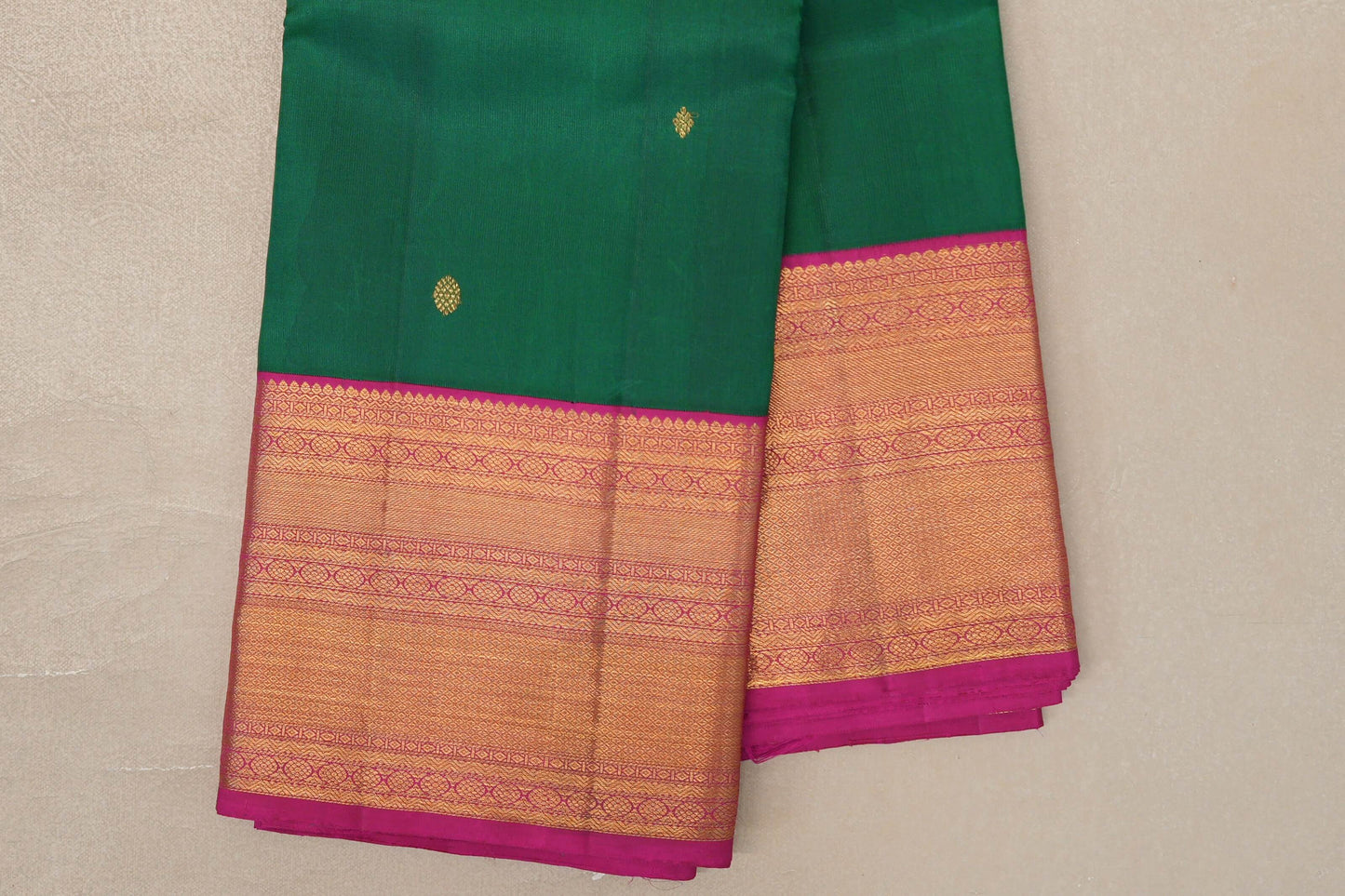 Emerald Green Vintage Kanjivaram Silk Saree border