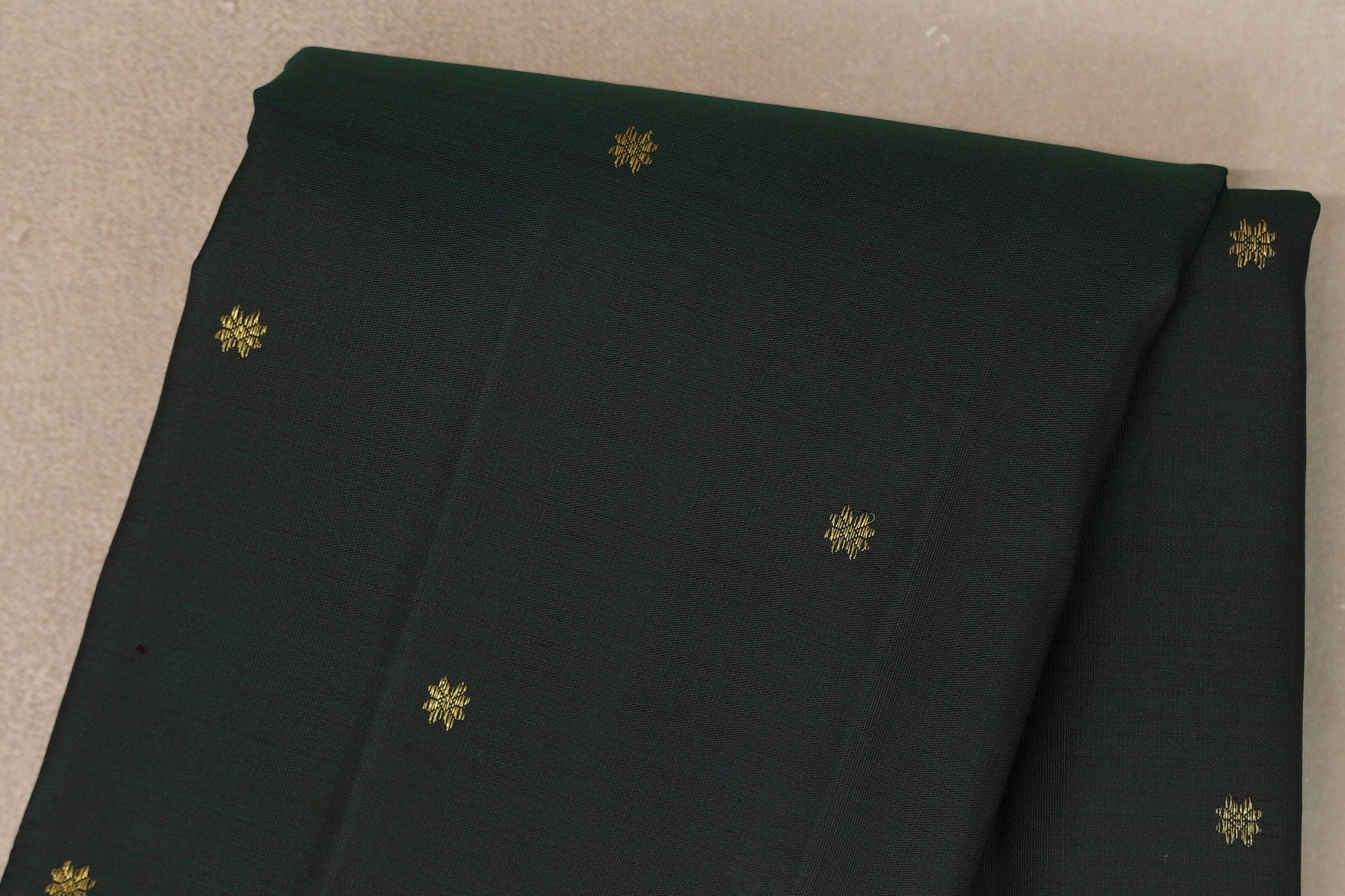 Dual Tone of Deep Bottle Green & Brown with Deep Magenta Borders Vintage Kanjivaram Silk Saree body