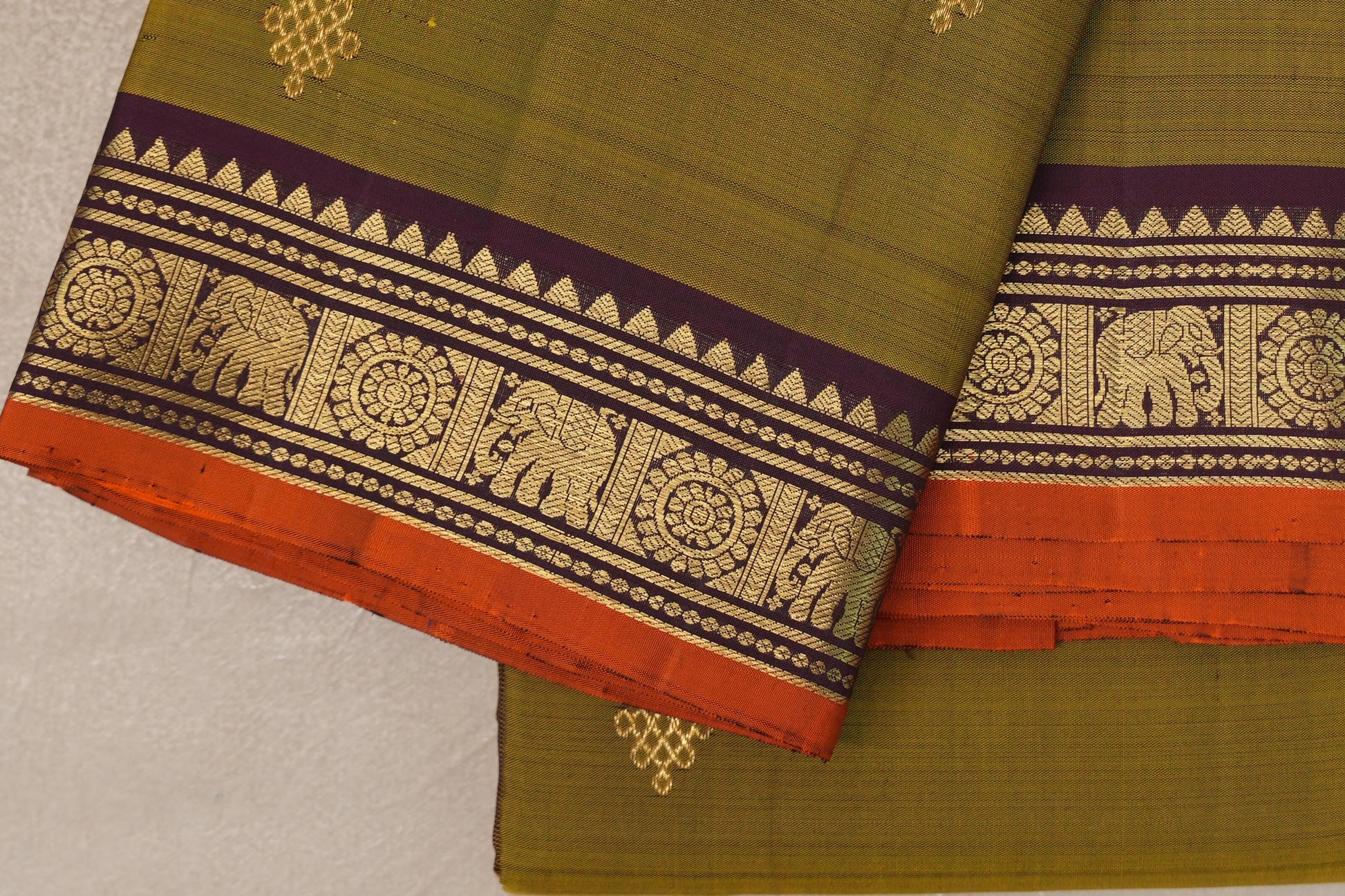 Mehandi Green Vintage Kanjivaram Silk Saree border