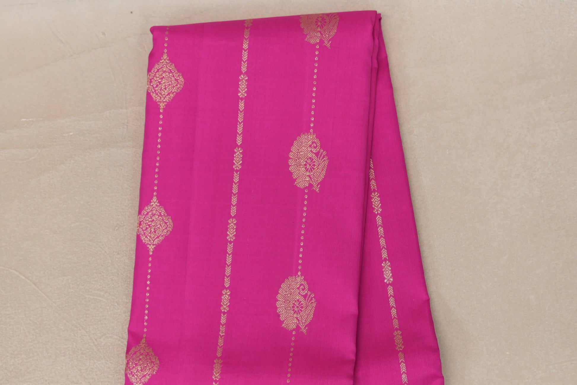 Bright Magenta with Pinkish Orange Borders Vintage Kanjivaram Silk Saree body