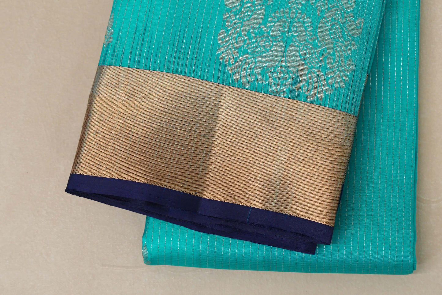 Deep sky blue with Navy Blue Borders Light Weight Kanjivaram Silk Saree border
