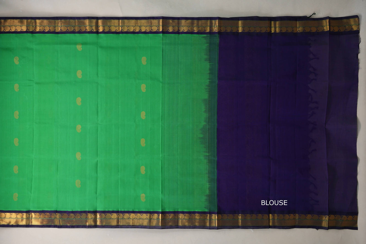 Leaf green with Navy Blue Borders Vintage Silk Cotton Saree blouse