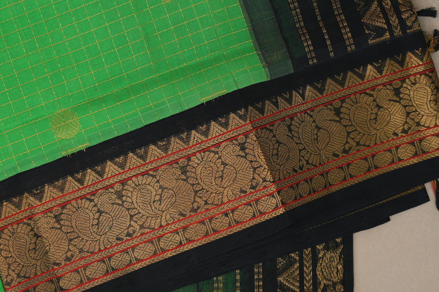 Bright Green with Black Borders Vintage Silk Cotton Saree border