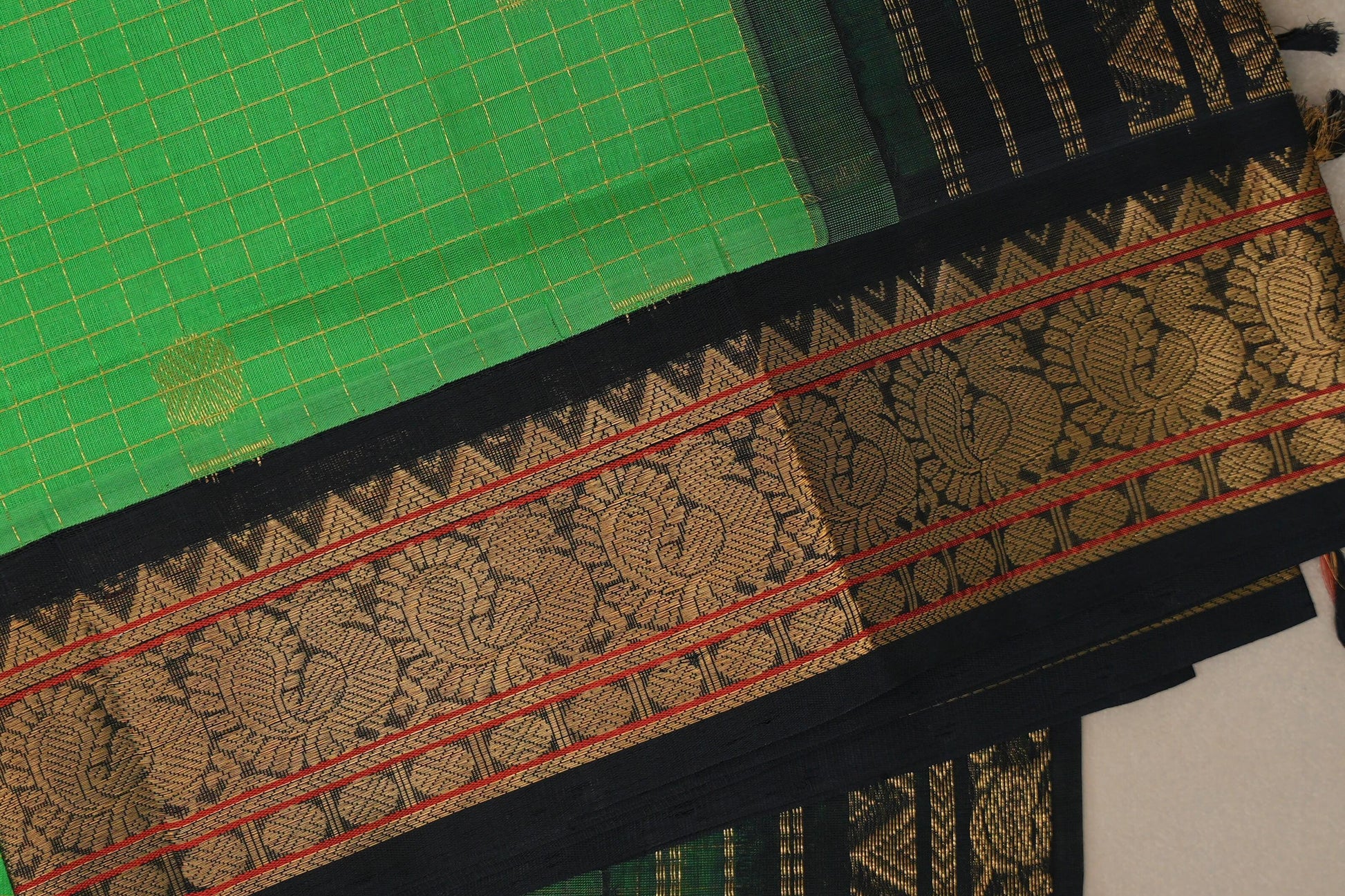 Bright Green with Black Borders Vintage Silk Cotton Saree border