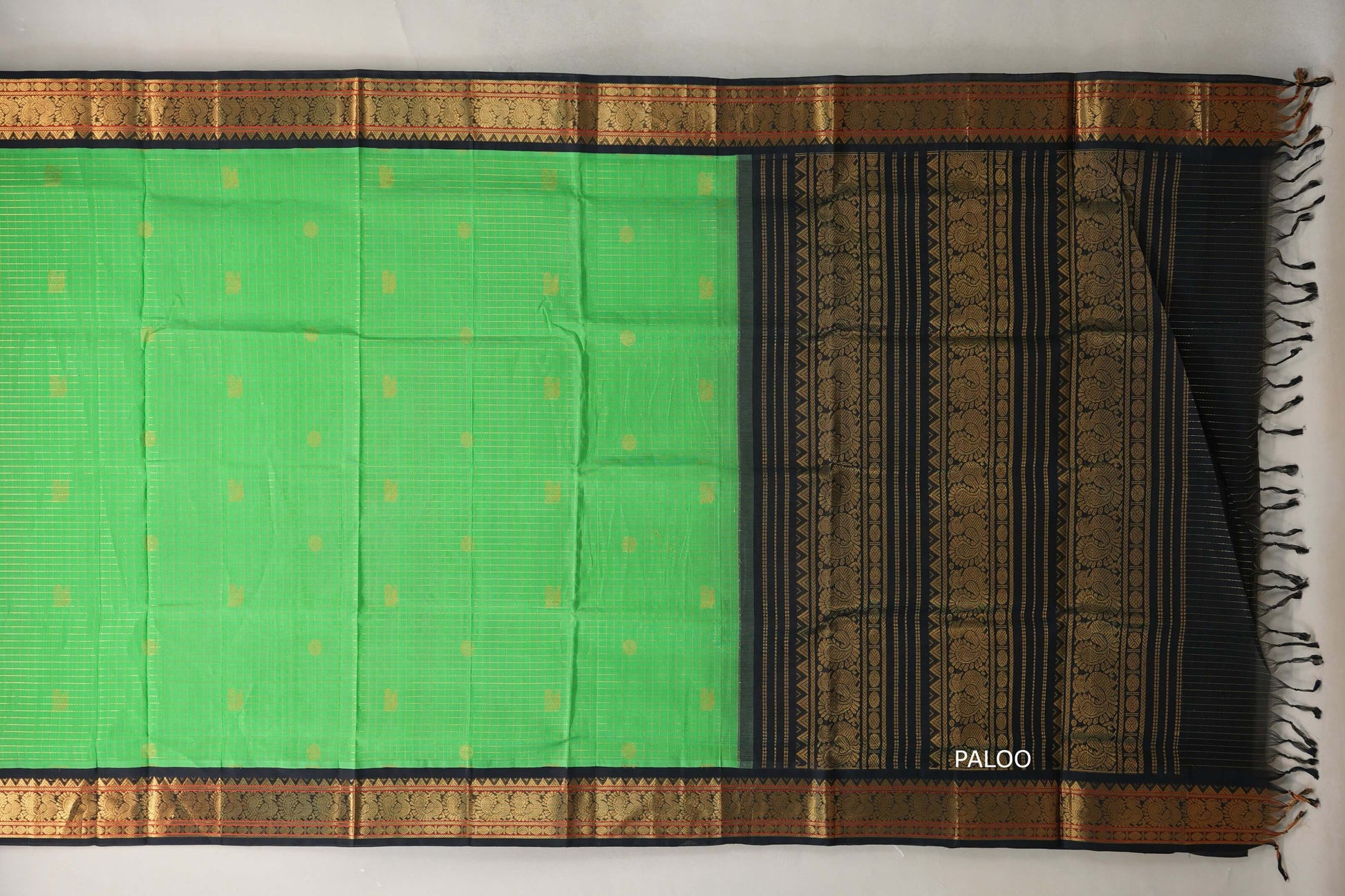 Bright Green with Black Borders Vintage Silk Cotton Saree paloo