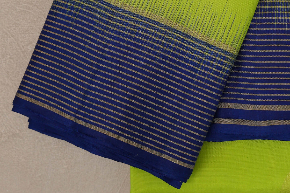 Bright Parrot Green Soft Silk Saree border