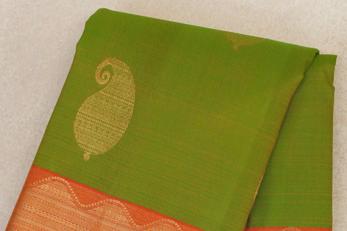 Parrot Green with Reddish Orange Borders Vintage Kanjivaram Silk Saree body