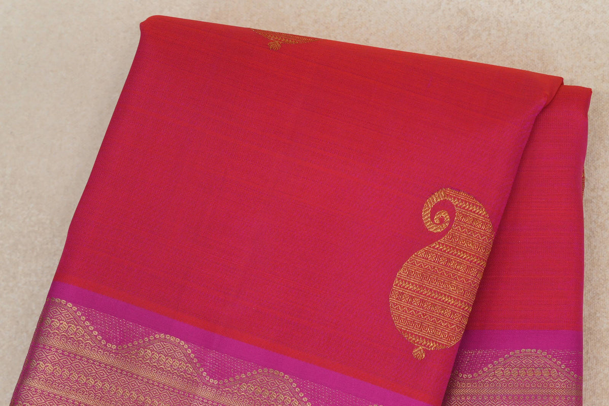 Orangish Pink with Magenta Borders Vintage Kanjivaram Silk Saree body