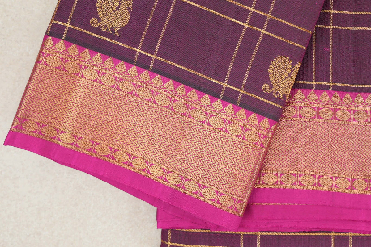 Dual Tone of Bottle Green and Magenta Vintage Kanjivaram Silk Saree border