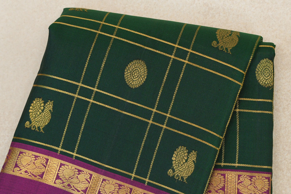 Deep Bottle Green with Bright Magenta Rettai Pettu Borders Vintage Kanjivaram Silk Saree body