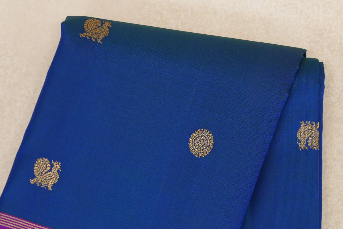 Peacock Blue with Dual Tone of Blue and Magenta Rettai Pettu Borders Vintage Kanjivaram Silk Saree body