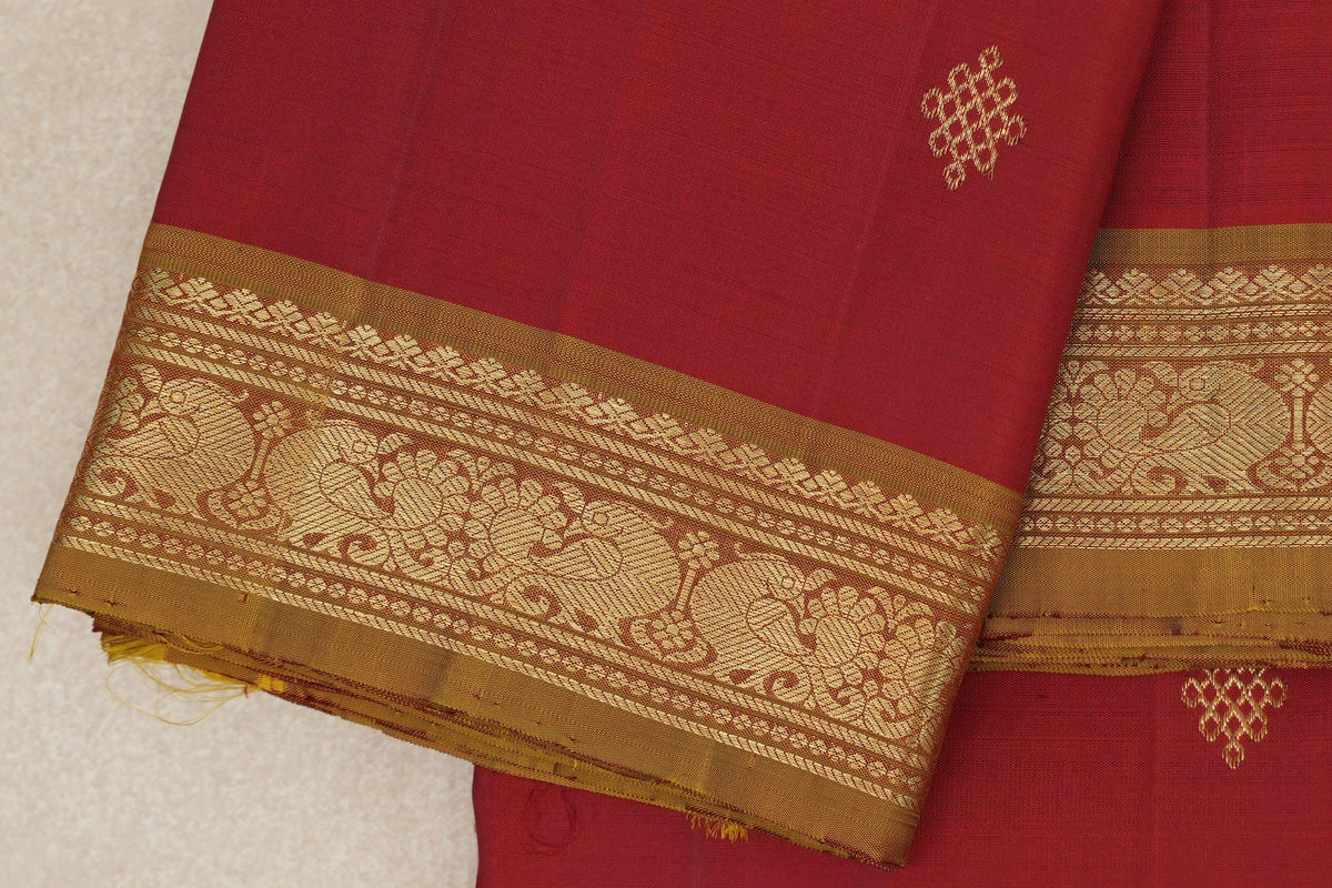 Deep Red Vintage Kanjivaram Silk Saree border