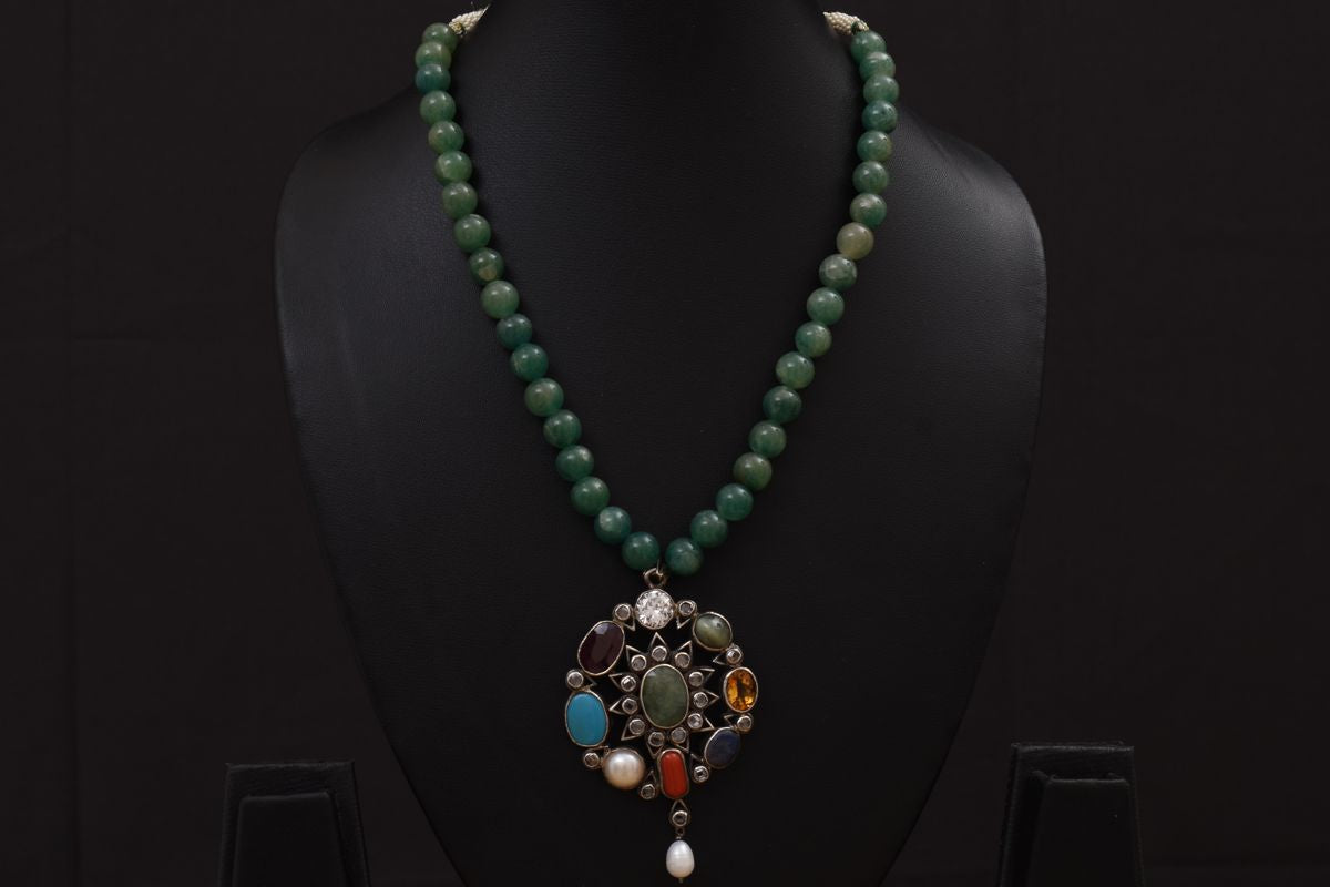 Lasya Necklace with semi-precious stones LA0060